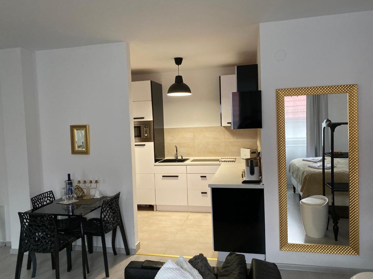 Zara Luxury Apartments The Absolute Center Of Žilina Exterior foto
