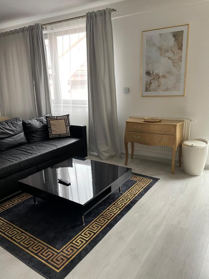 Zara Luxury Apartments The Absolute Center Of Žilina Exterior foto
