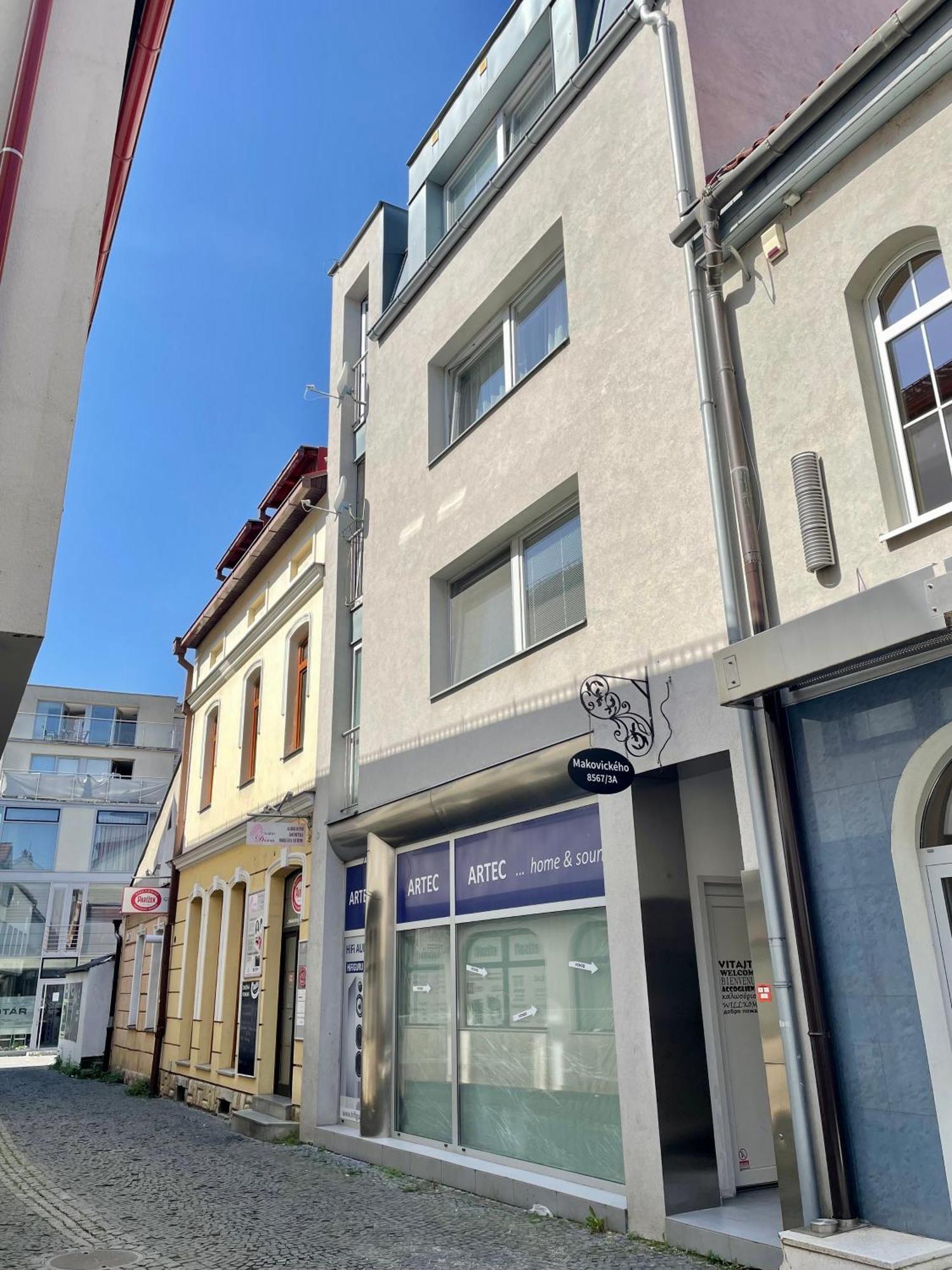 Zara Luxury Apartments The Absolute Center Of Žilina Exterior foto