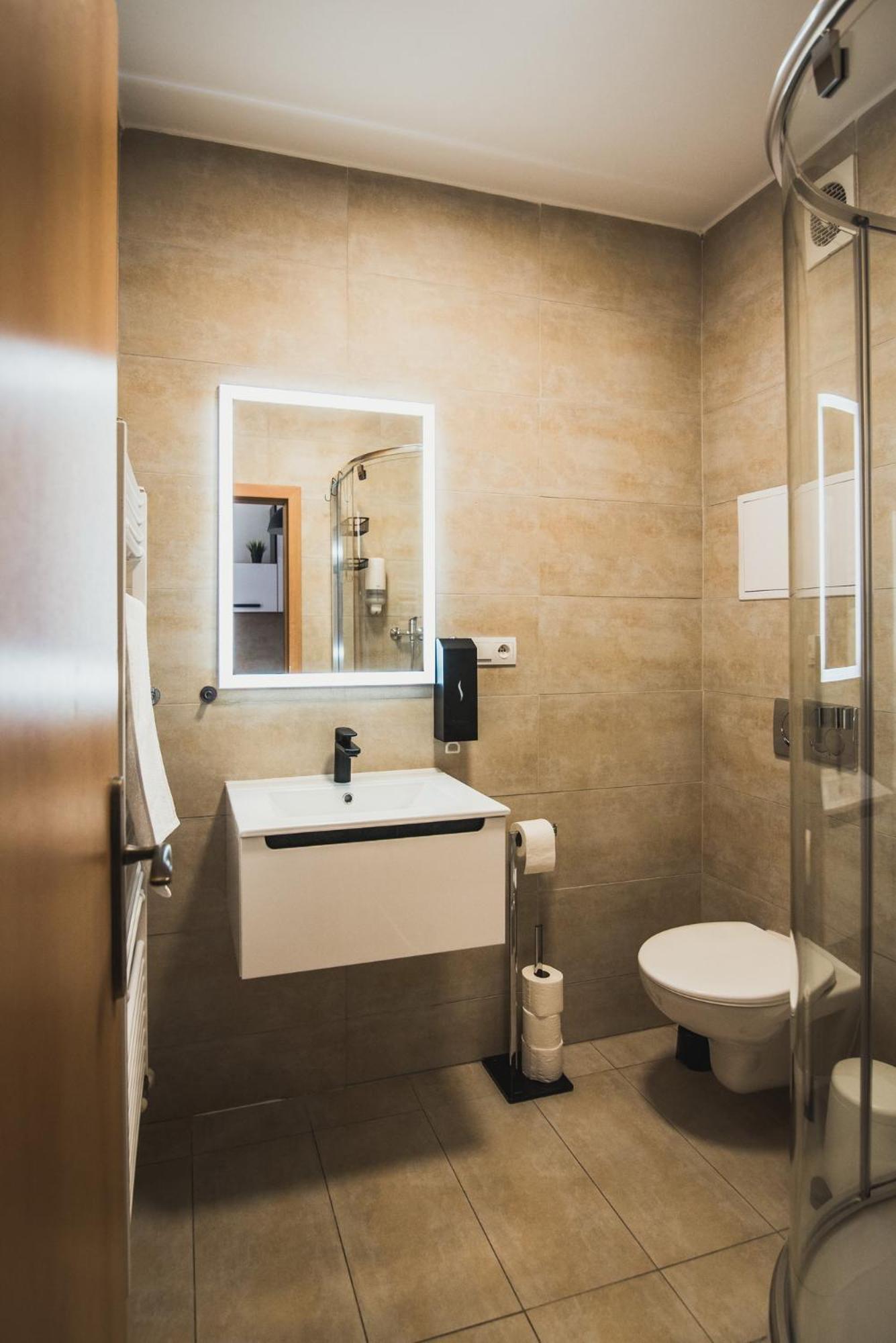 Zara Luxury Apartments The Absolute Center Of Žilina Exterior foto