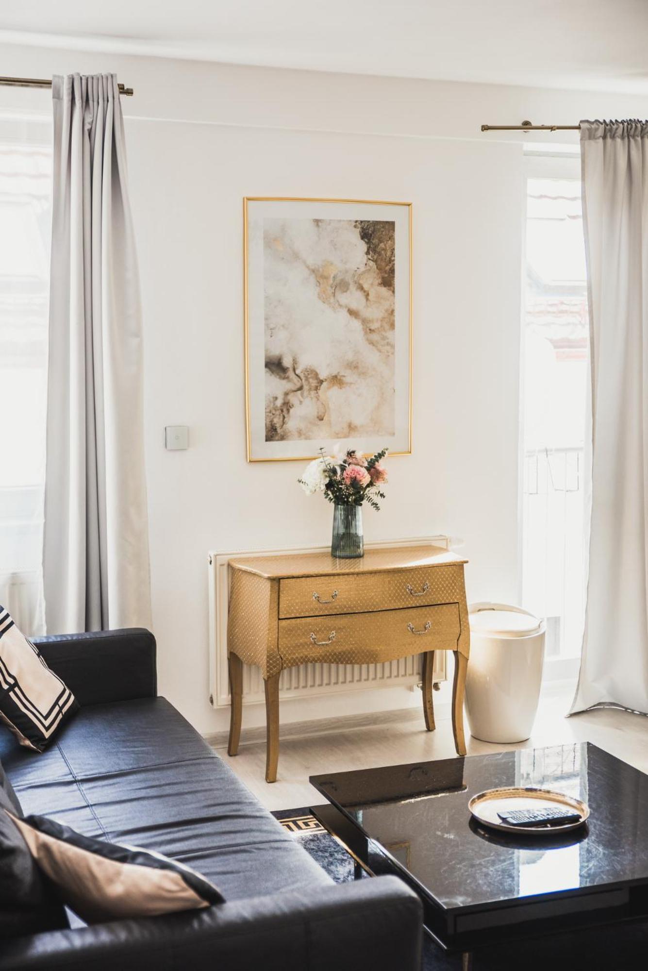 Zara Luxury Apartments The Absolute Center Of Žilina Exterior foto