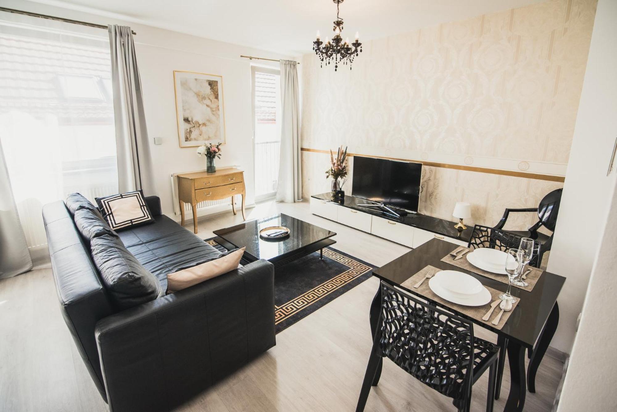 Zara Luxury Apartments The Absolute Center Of Žilina Exterior foto