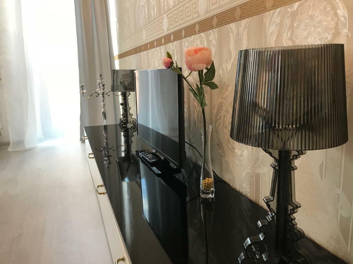 Zara Luxury Apartments The Absolute Center Of Žilina Exterior foto